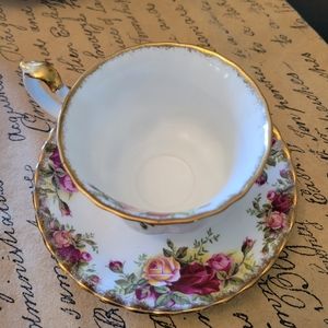 Old country roses teacup and saucer